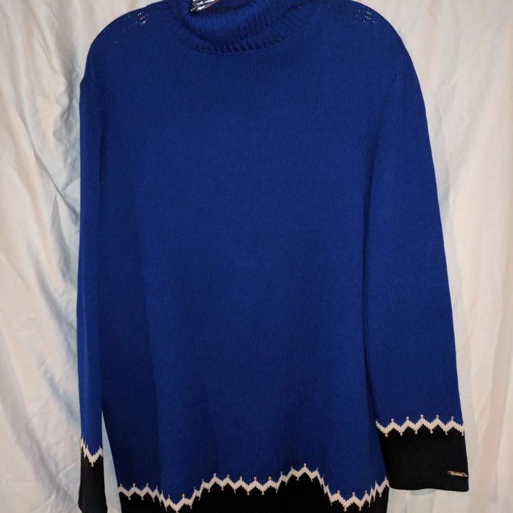 St. John Sport Tunic