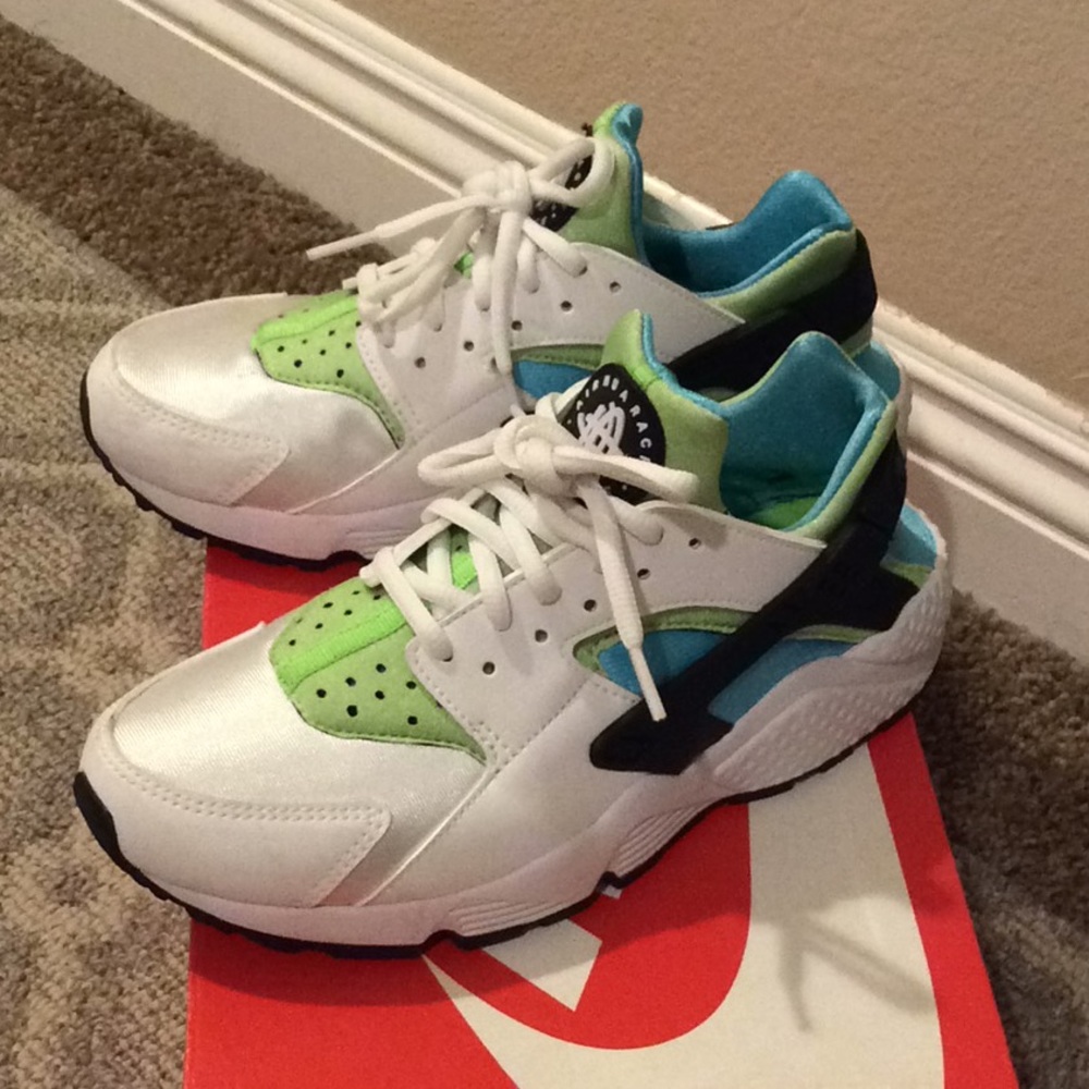 Women's air huarache run
