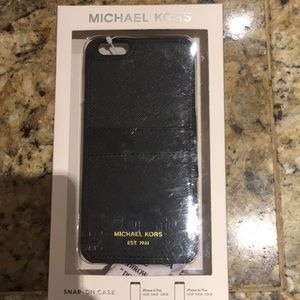 Michael Kors Black 6s plus case