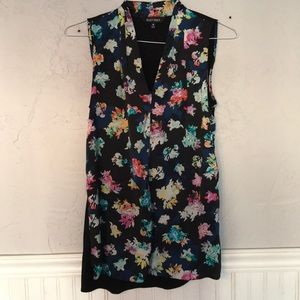 Colorful blouse, great for layering