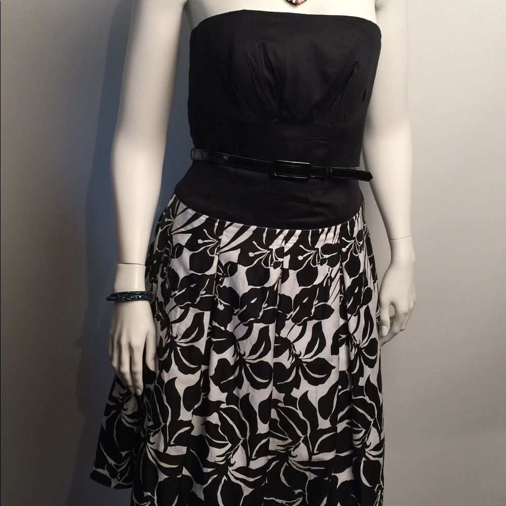 WHBM very nice strapless  dress