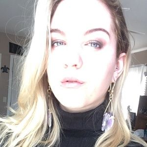 Meet your Posher, Kellie