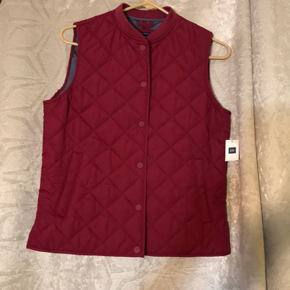 GAP Maroon Quilted Vest •BRAND NEW•