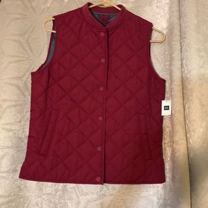GAP Maroon Quilted Vest •BRAND NEW•