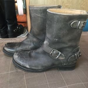 Frye Veronica zip up Engineer Boots Stone Grey