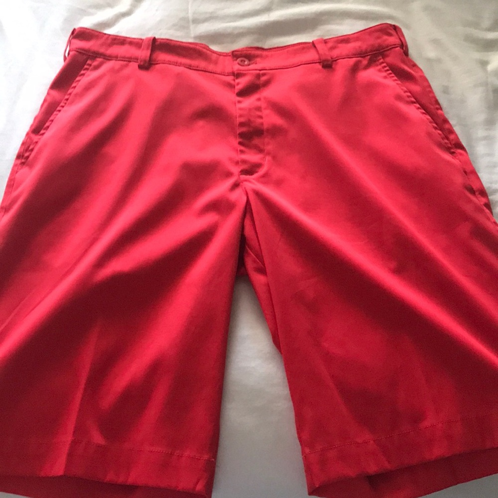 Nike Golf Tour Performance Red shorts