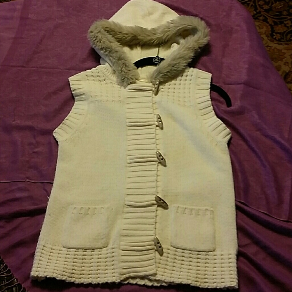 Old Navy Vest w/Faux Fur