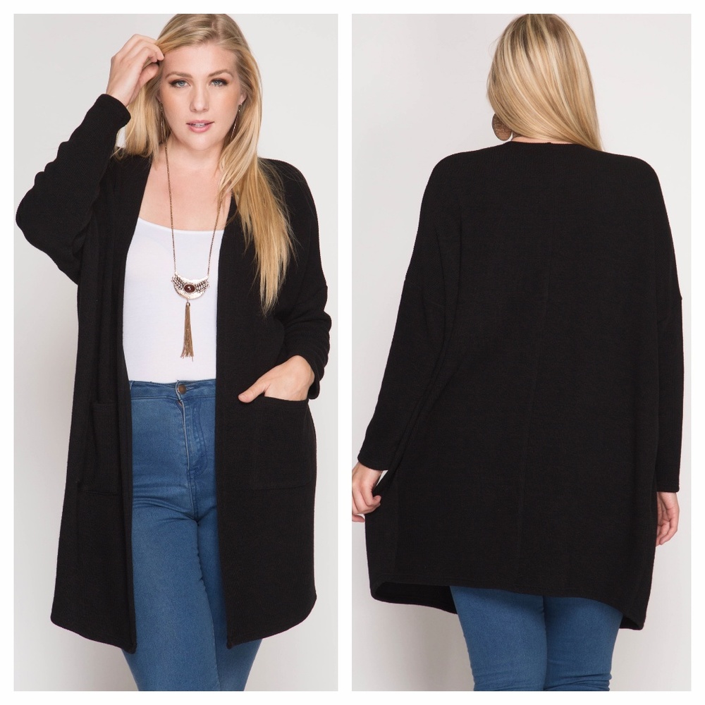 🦋MAKE AN OFFER!🦋 Black Cardigan With Pockets