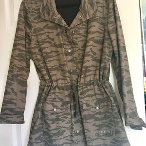 Oakley Woman’s jacket camouflage