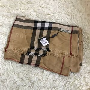 NWT! Classic Check Scarf