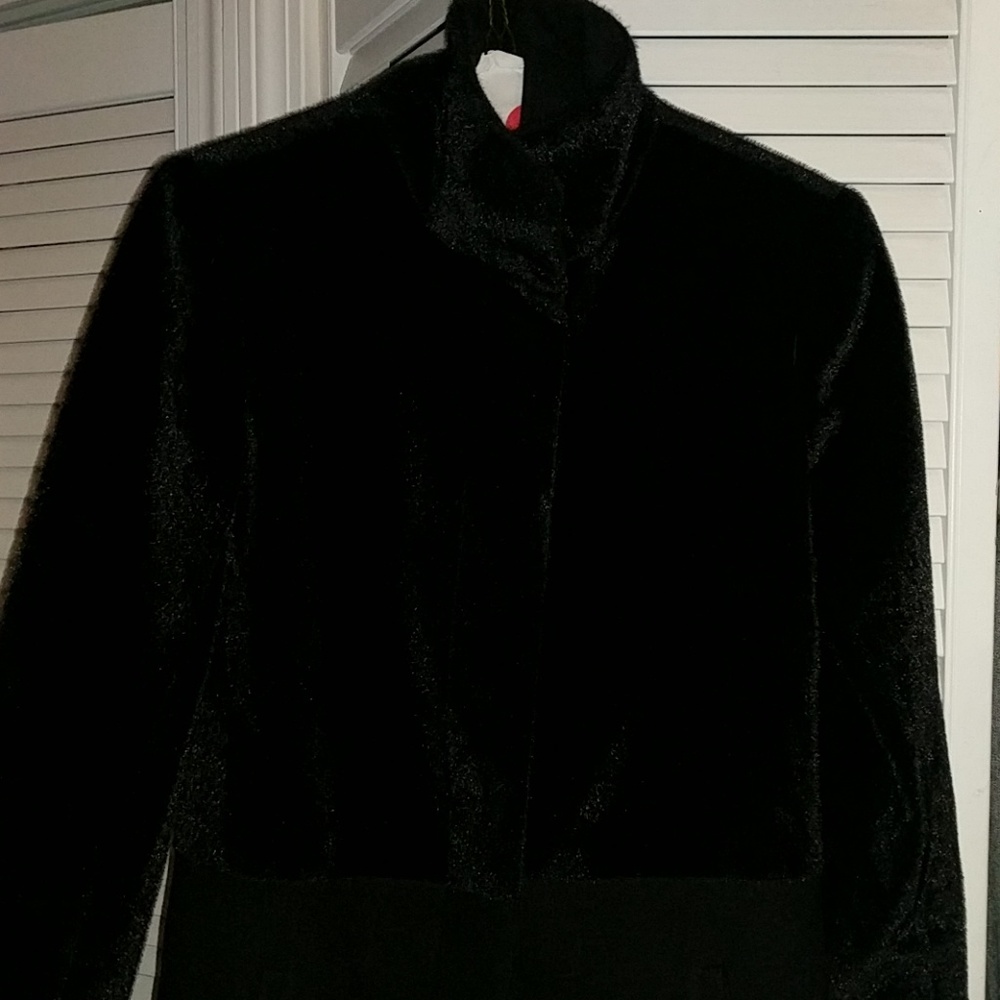 🎁 SOLD Black Faux Fur & Woven Combo Coat - Picture 6 of 6