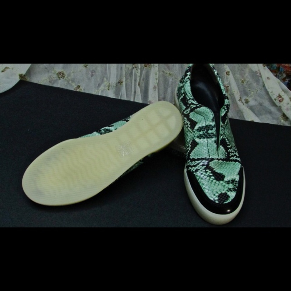 HP🎉3-1 Phillip Lim Low Top Sneakers🎊HP - Picture 3 of 5