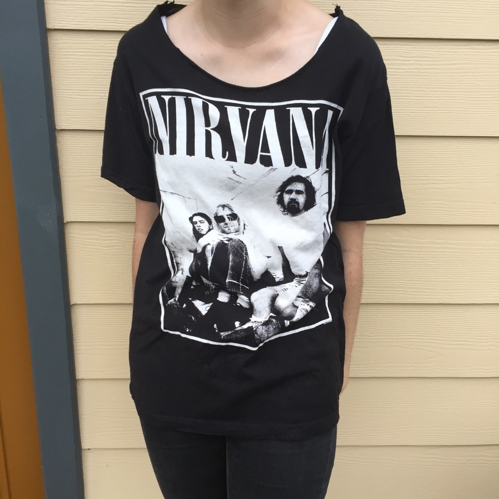 NIRVANA BAND TEE