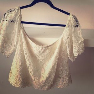 Off shoulder lace top M