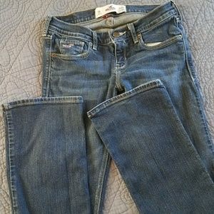 EUC Hollister Super Stretch boot cut jeans