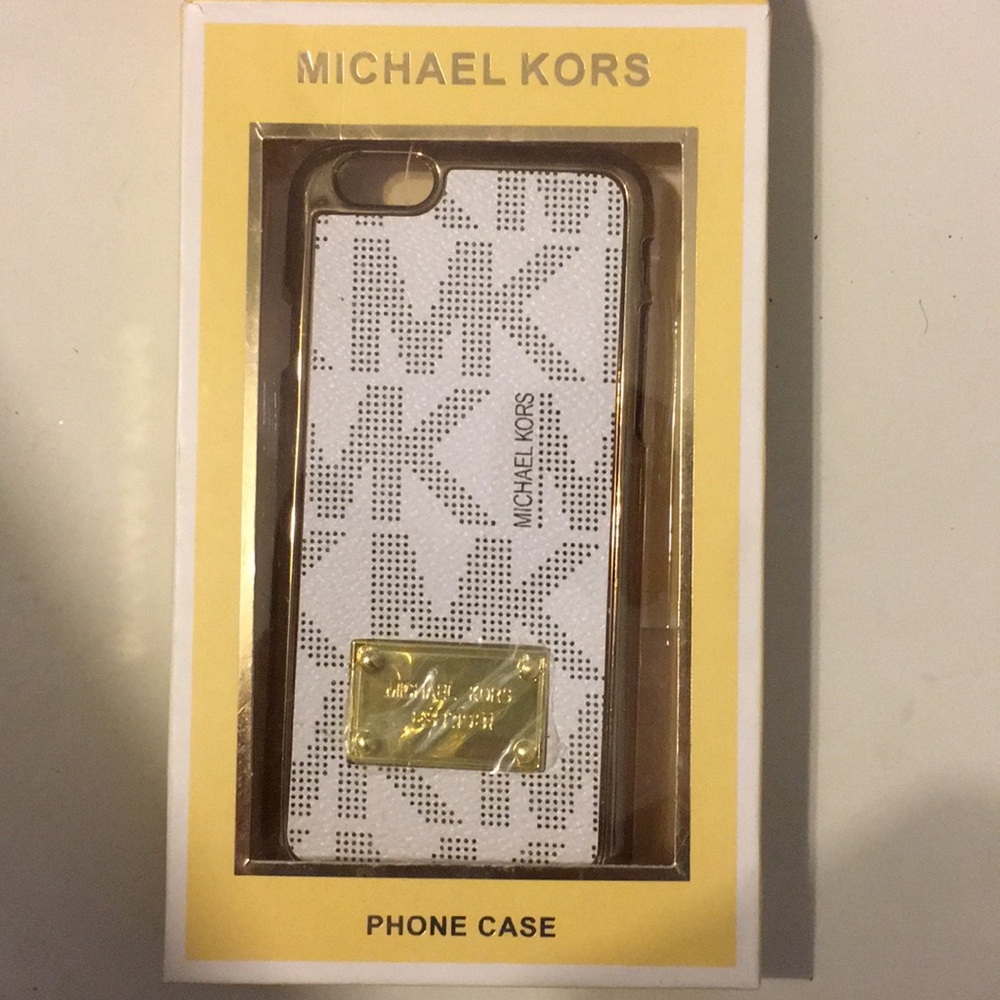 Michael Kors iPhone 4 case