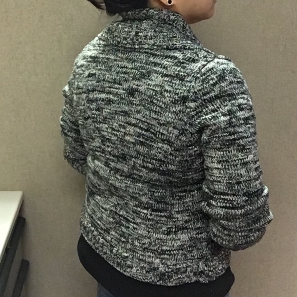 One Button Knit Cardigan - Picture 5 of 7