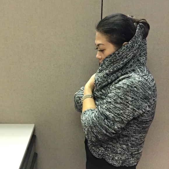 One Button Knit Cardigan - Picture 6 of 7