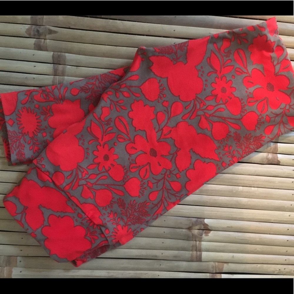 LulaRoe One Size Leggings NWOT