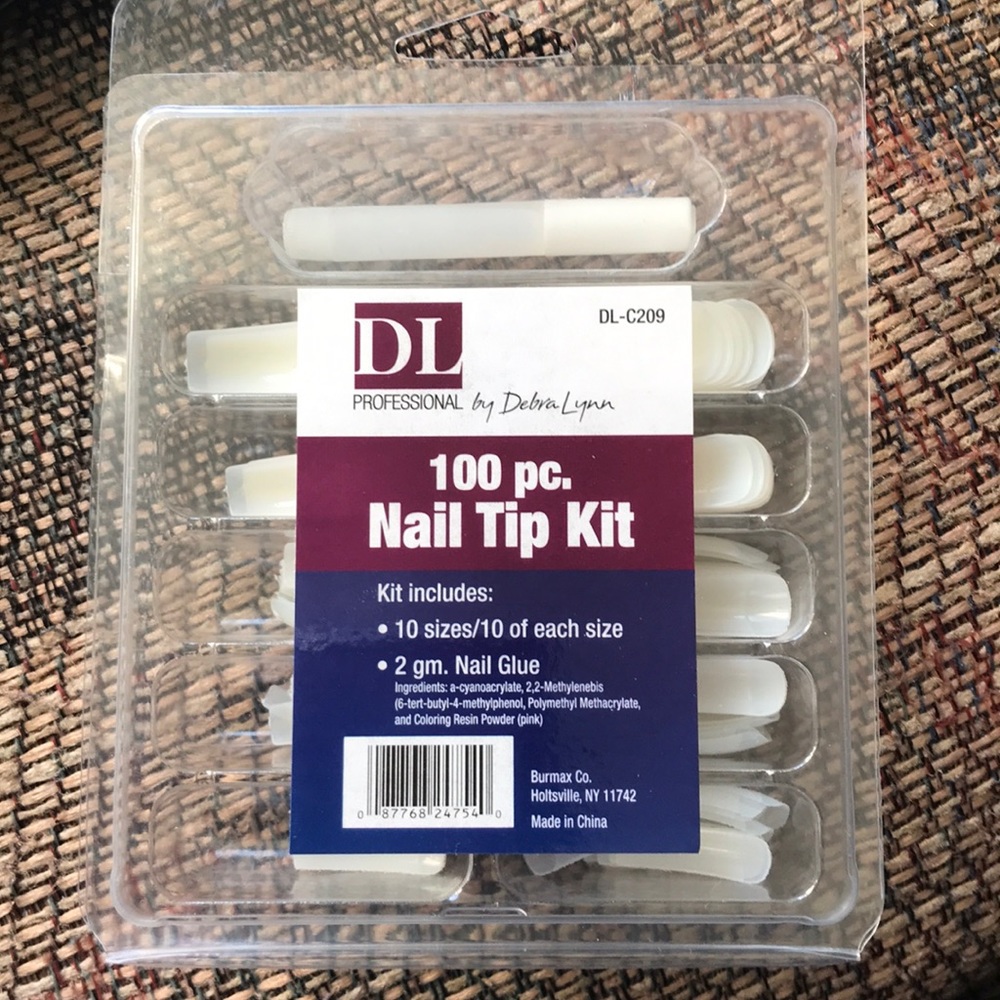 DP PROFESSIONAL 100 pc Nail Tip Kit