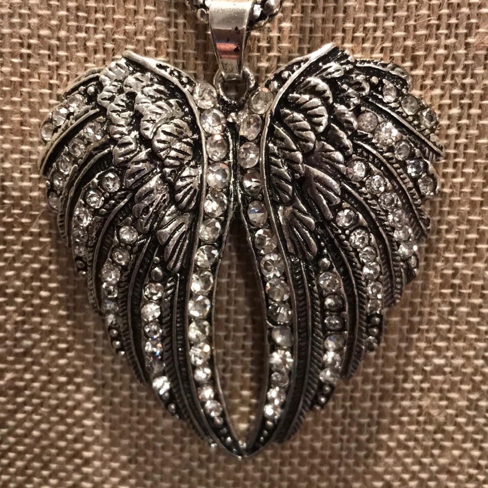Angel wings necklace