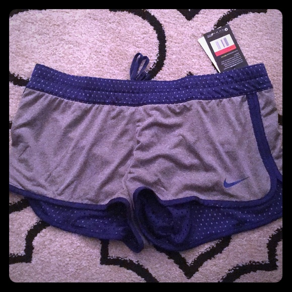 Nike Pants - Reversible DRI-FIT NIKE Mesh Shorts