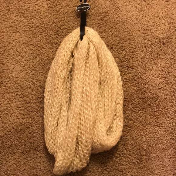 Scarf - Picture 2 of 3