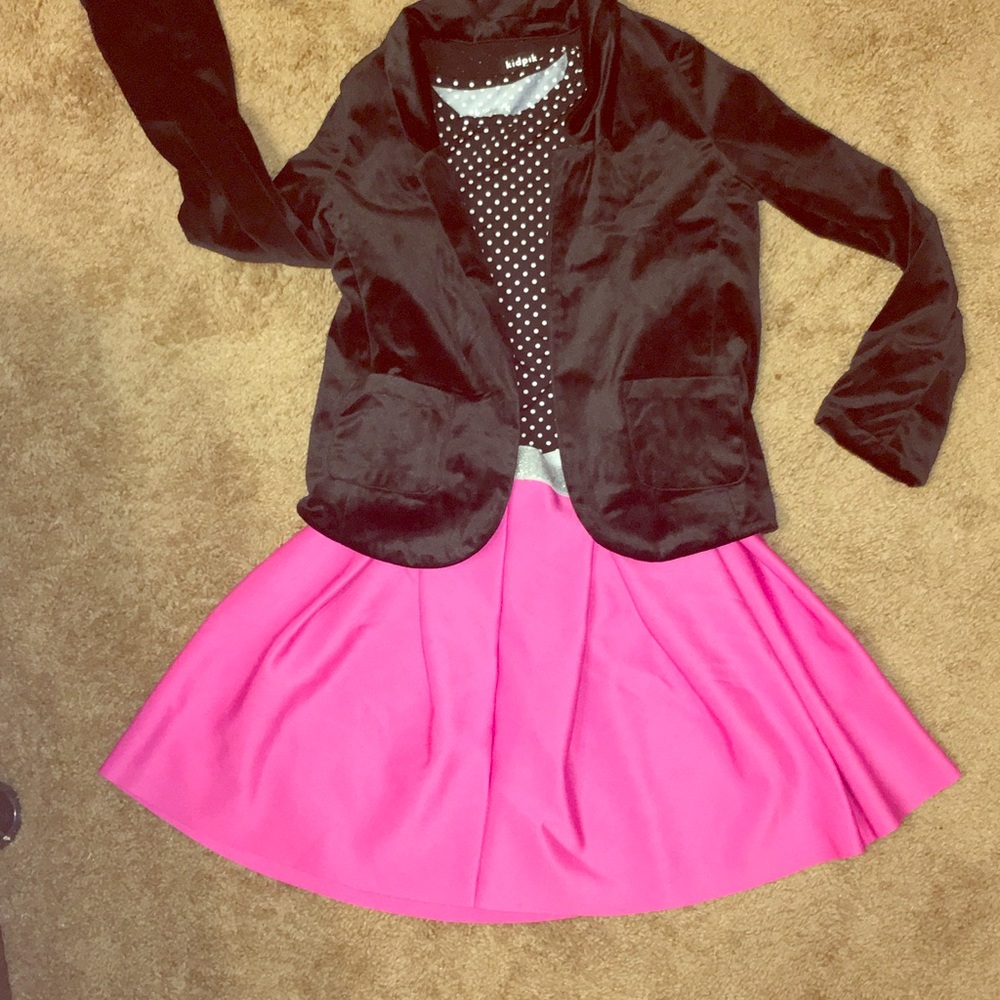 🎀Super cute girls: Top, blazer, and skirt🎀