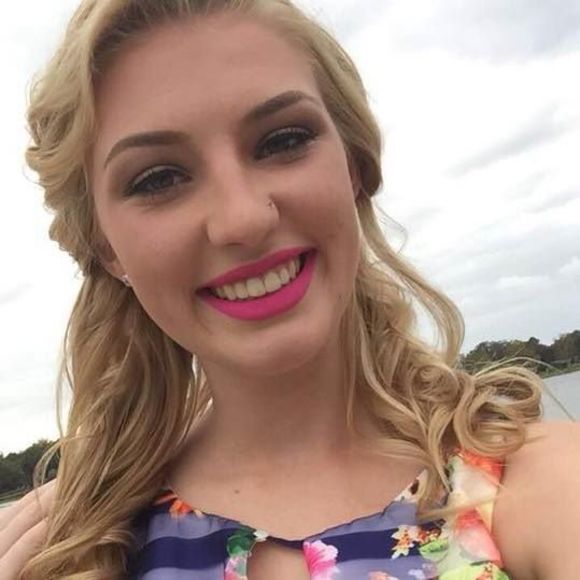 Meet your Posher, Alexis - Picture 1 of 1