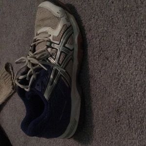 Volleyball shoes