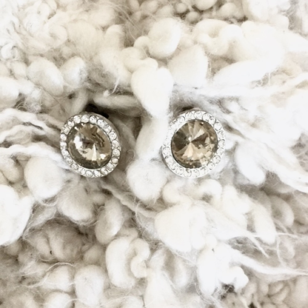 Betsey Johnson Rhinestone Circle Stud Earring - Picture 1 of 1