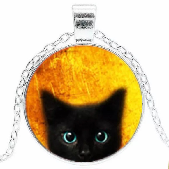 🎁 Peeking Cat Cabochon Necklace Silver or Black - Picture 2 of 3