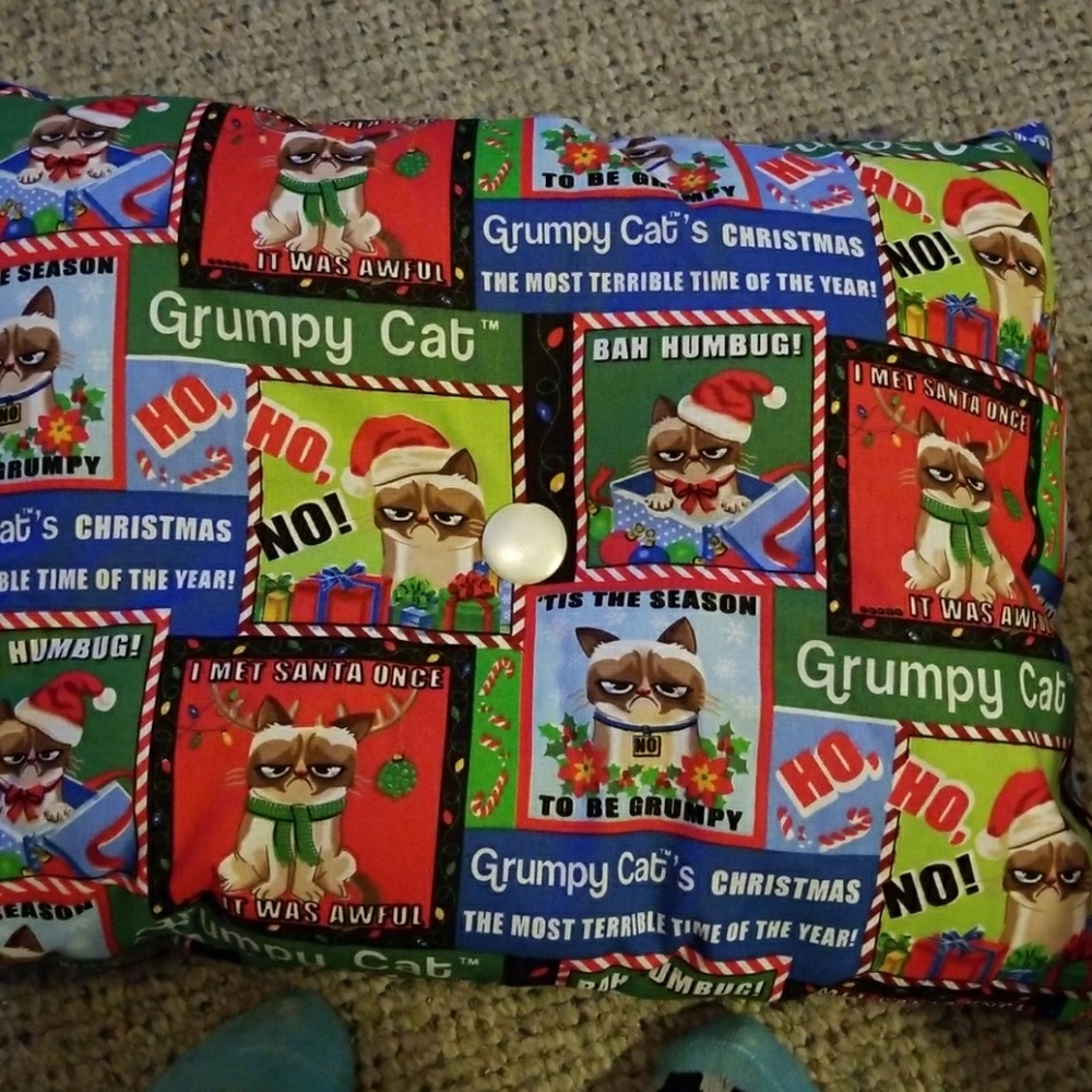 Grumpy cat holiday throw pillow