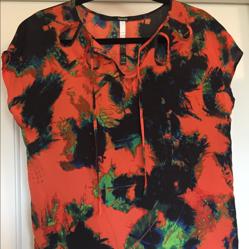 Kensie Tie Die Orange/Blue/Green Top W/Key Holes