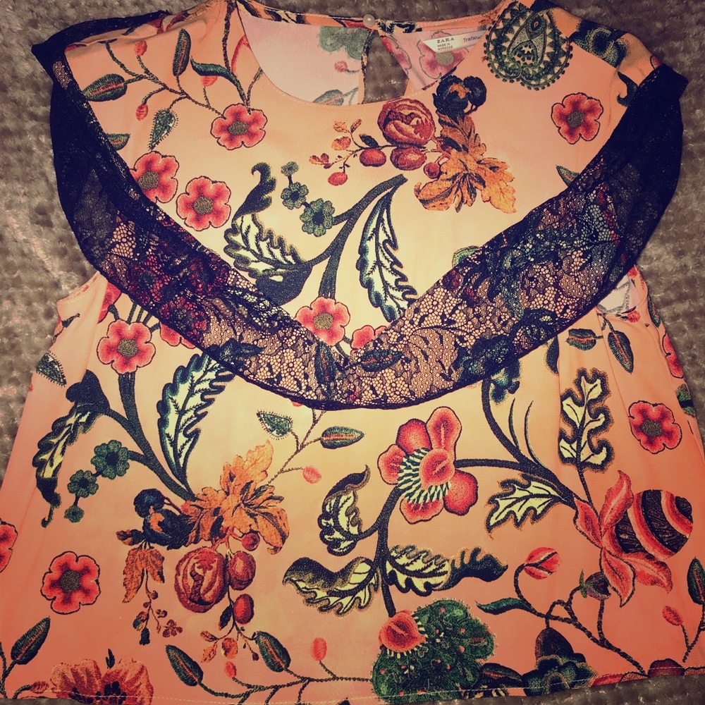 Zara floral blouse size small