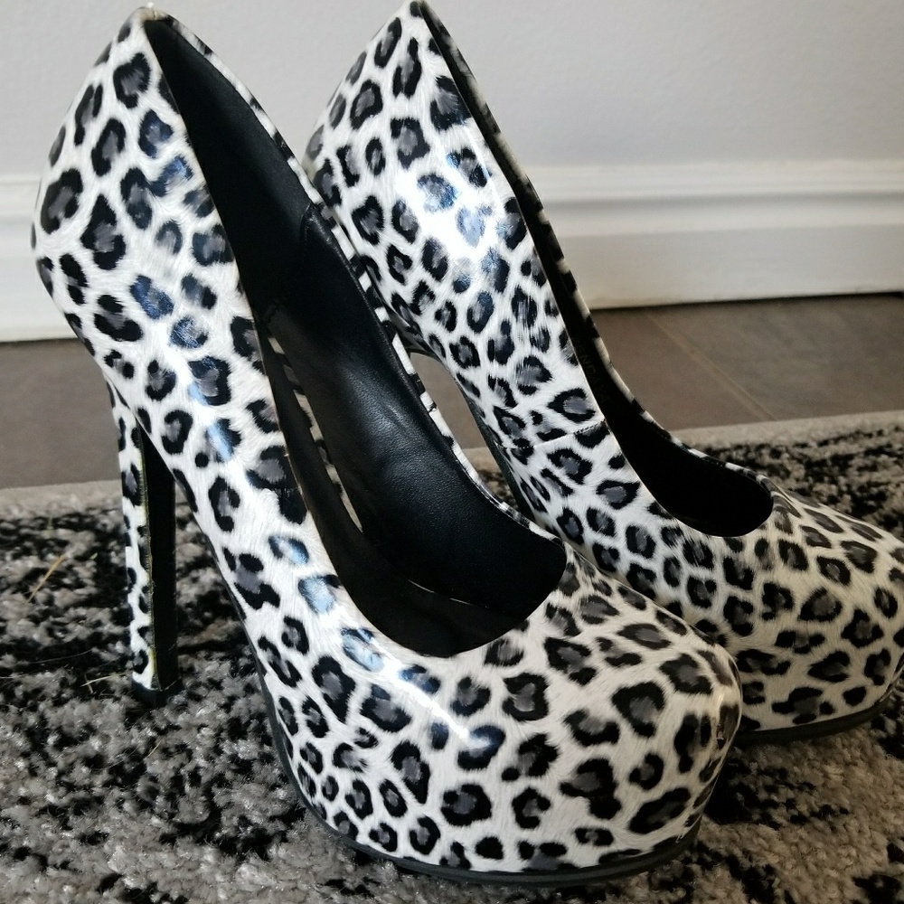 Cute leopard print heels