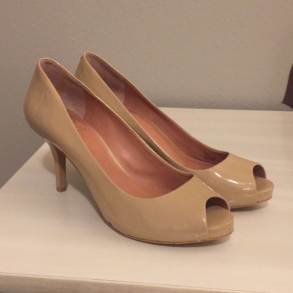 Vince Camuto nude pumps