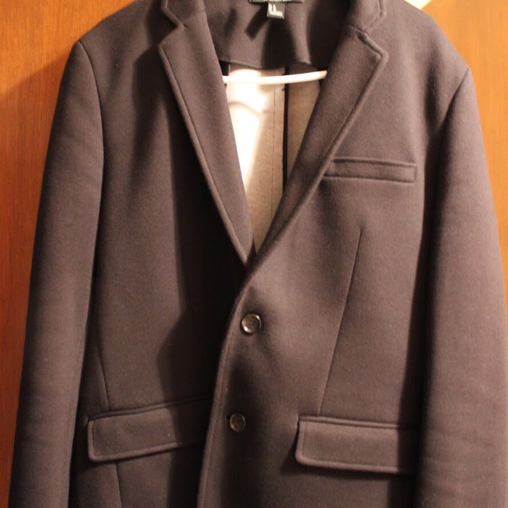 Classic Fit Blazer. Medium.