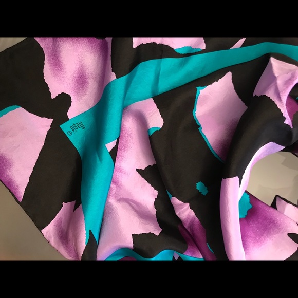 Final price 🎉Large Casca for Magid silk scarf - Picture 3 of 8