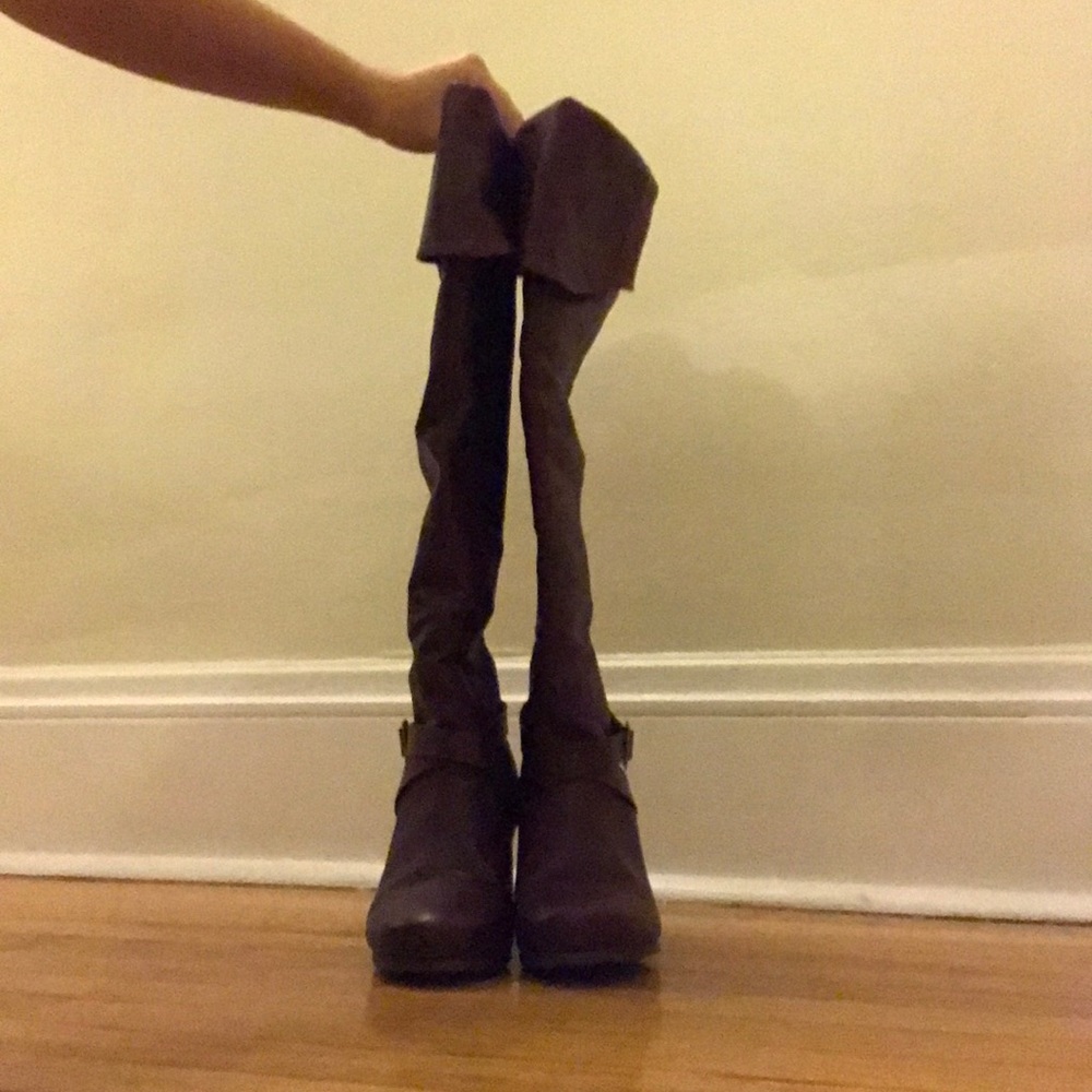 To the knee boots