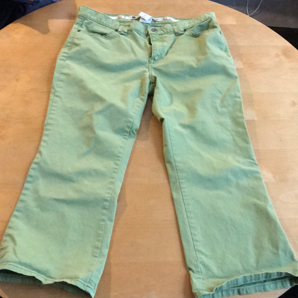 Women’s Gap Low Rise Cropped Pants