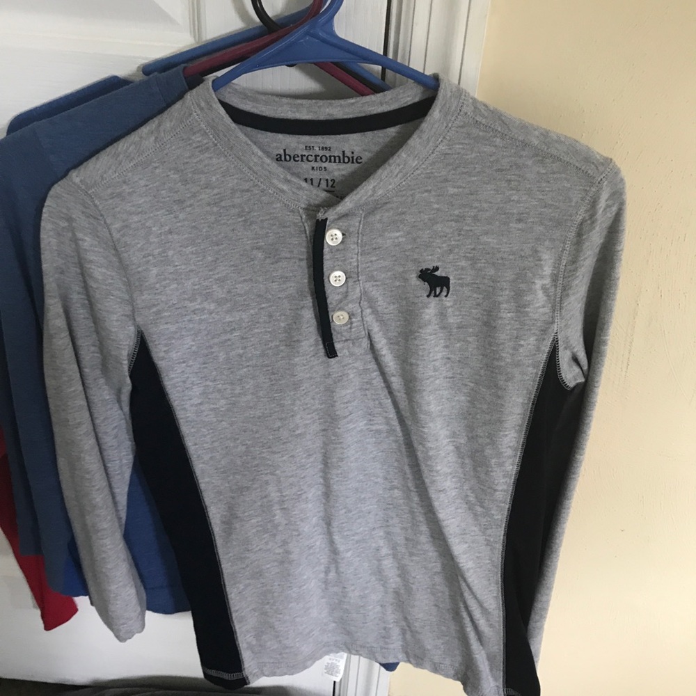 Long sleeve tees