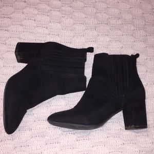 SUEDE BOOTIES