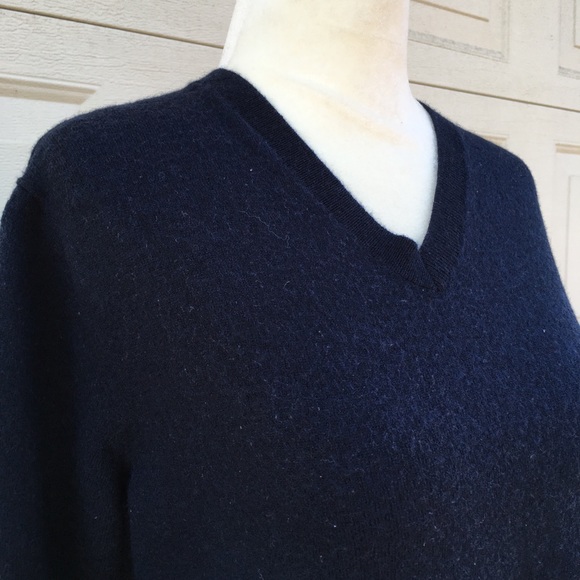 Banana Republic 100% Merino Wool Sweater - Picture 2 of 6