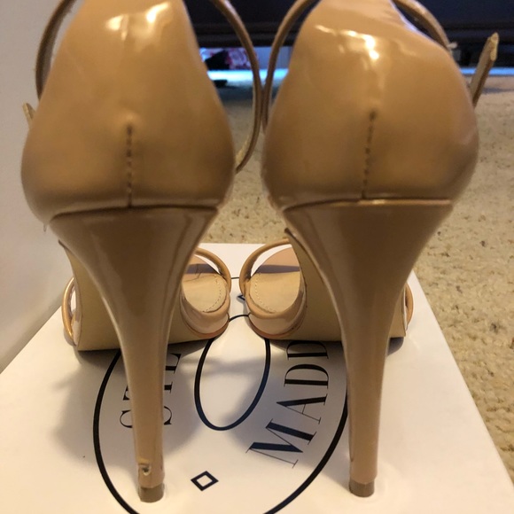 Steve Madden Nude Strappy Heels 7.5 - Picture 7 of 8
