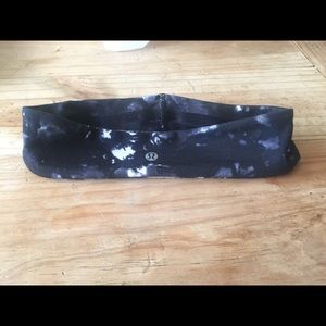 Lululemom Fly Away Tamer Headband! Never worn!