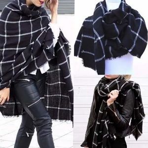 Jolie Scarf