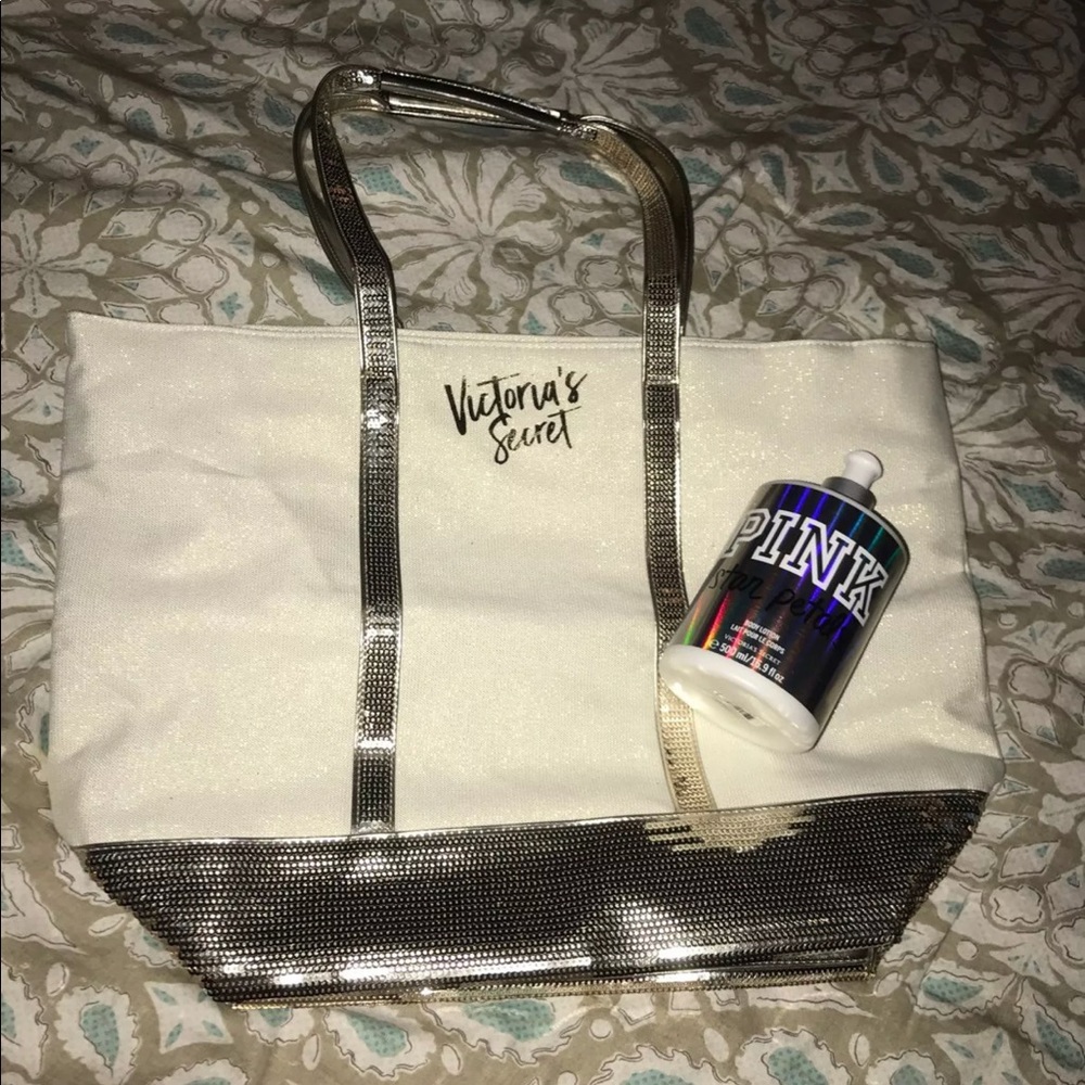 NWT Victoria Secret Tote And Pink lotion