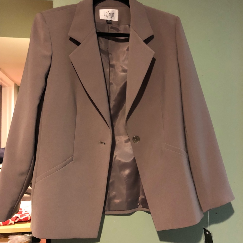 Two piece pantsuit NWT