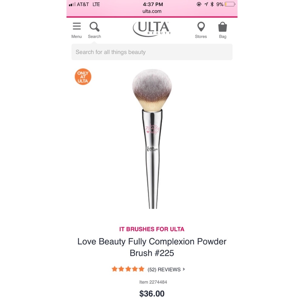 “IT” cosmetics make up brush (NWT)